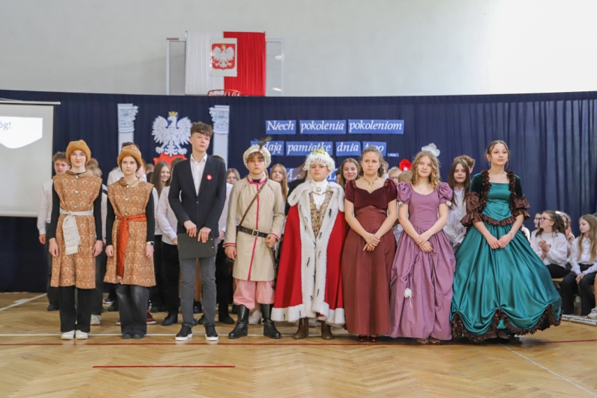 Uroczyście i patriotycznie - Konstytucja 3 Maja i Święto Patronki Szkoły
