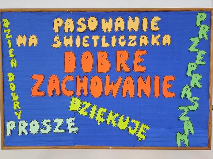 Pasowanie na świetliczaka pod hasłem &quot;Dobre zachowanie&quot;.